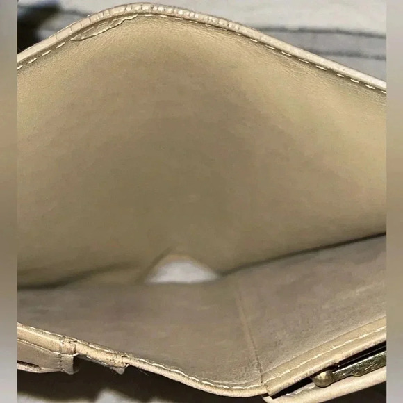 LOUIS Vuitton Vernis Kisslock wallet - Picture 10 of 13